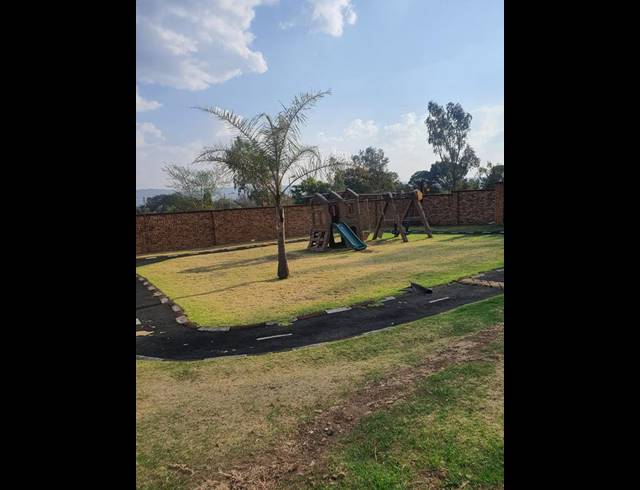 2 BEDROOM TOWNHOUSE FOR SALE IN HONEY PARK